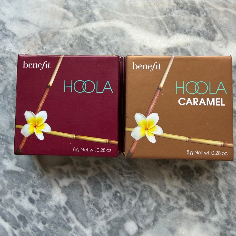 Benefit Hoola or Caramel Matte Bronzer